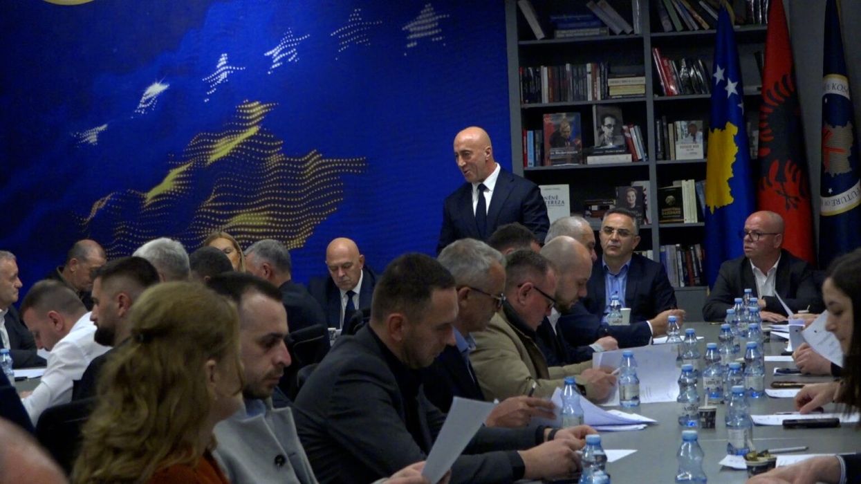 Haradinaj tërhiqet nga drejtimi i AAK-së, Ardian Gjini shpall kandidaturën Haradinaj tërhiqet nga drejtimi i AAK-së, Ardian Gjini shpall kandidaturën