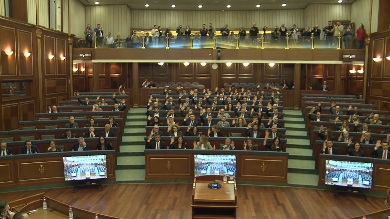 Miratohet rezoluta në mbrojtje të ish-krerëve të UÇK-së, LDK nuk voton Miratohet rezoluta në mbrojtje të ish-krerëve të UÇK-së, LDK nuk voton