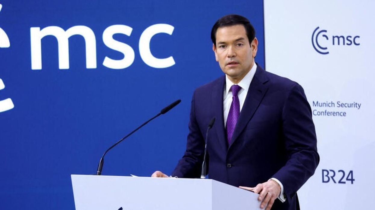 Rubio duartrokitet pas fjalimit të fuqishëm në Mynih: Evropa është fati ynë i përbashkët, ne jemi fëmijët e Evropës Rubio duartrokitet pas fjalimit të fuqishëm në Mynih: Evropa është fati ynë i përbashkët, ne jemi fëmijët e Evropës