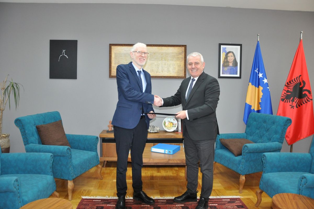 Ministri Jagxhiu: Synimi ynë është që shërbimet publike të jenë më të thjeshta dhe më të shpejta për qytetarët Ministri Jagxhiu: Synimi ynë është që shërbimet publike të jenë më të thjeshta dhe më të shpejta për qytetarët