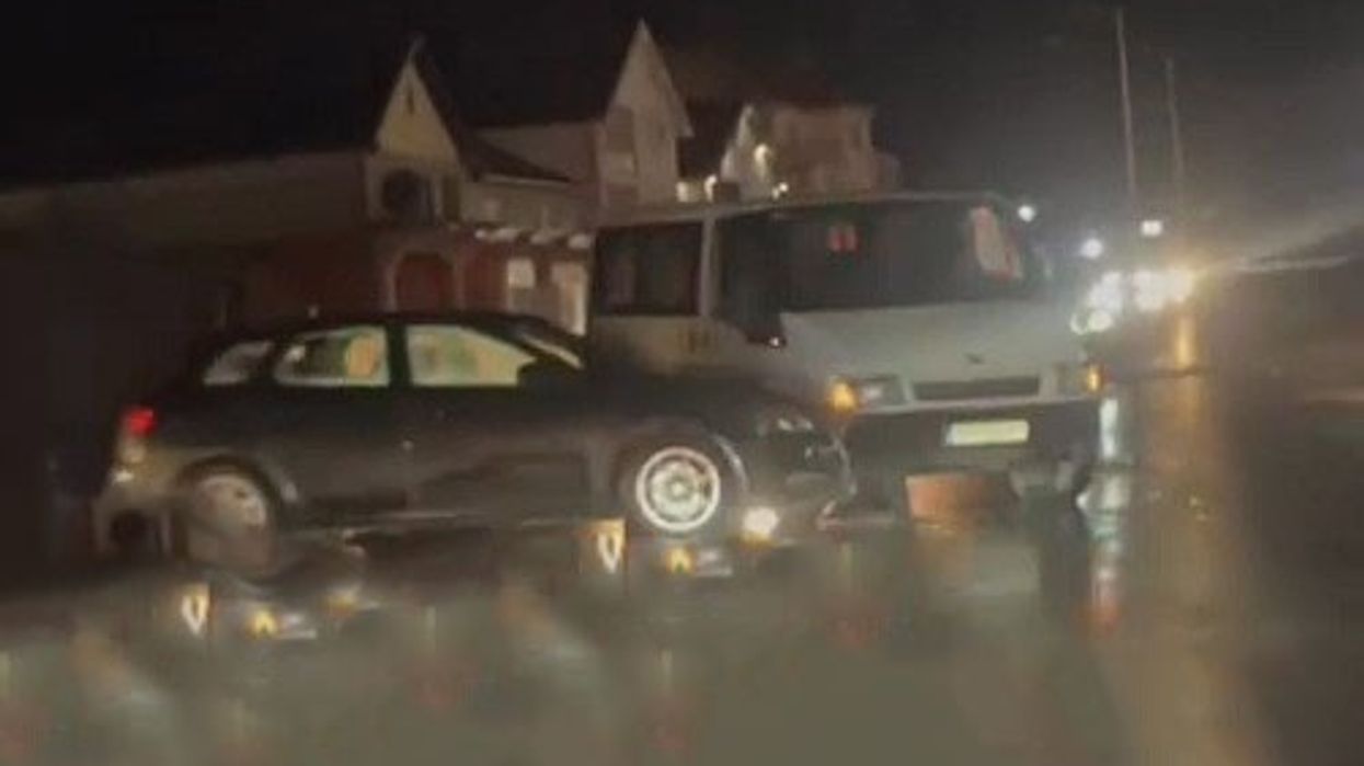 Tre të lënduar në dy aksidente në rrugën Prishtinë-Podujevë Tre të lënduar në dy aksidente në rrugën Prishtinë-Podujevë