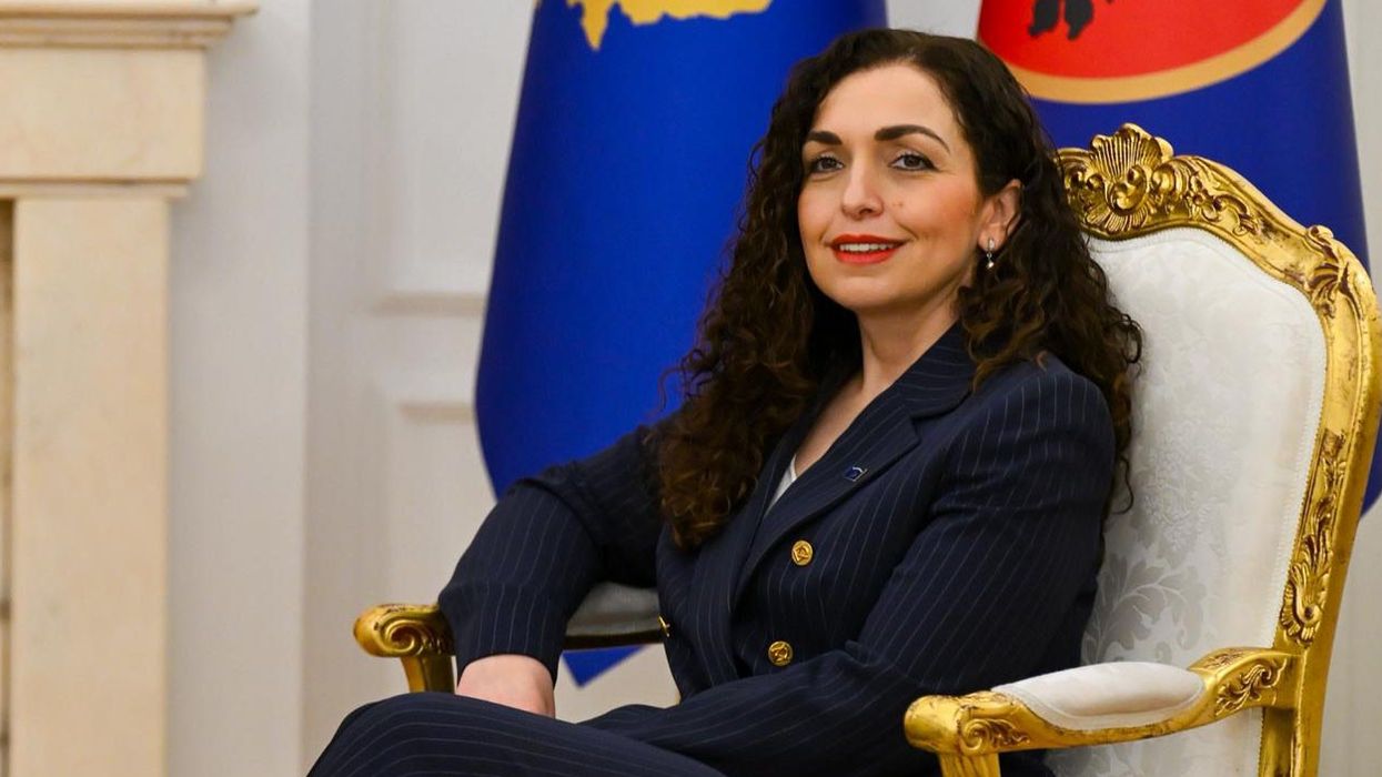 Presidentja Osmani pranon letra urimi për Ditën e Pavarësisë Presidentja Osmani pranon letra urimi për Ditën e Pavarësisë