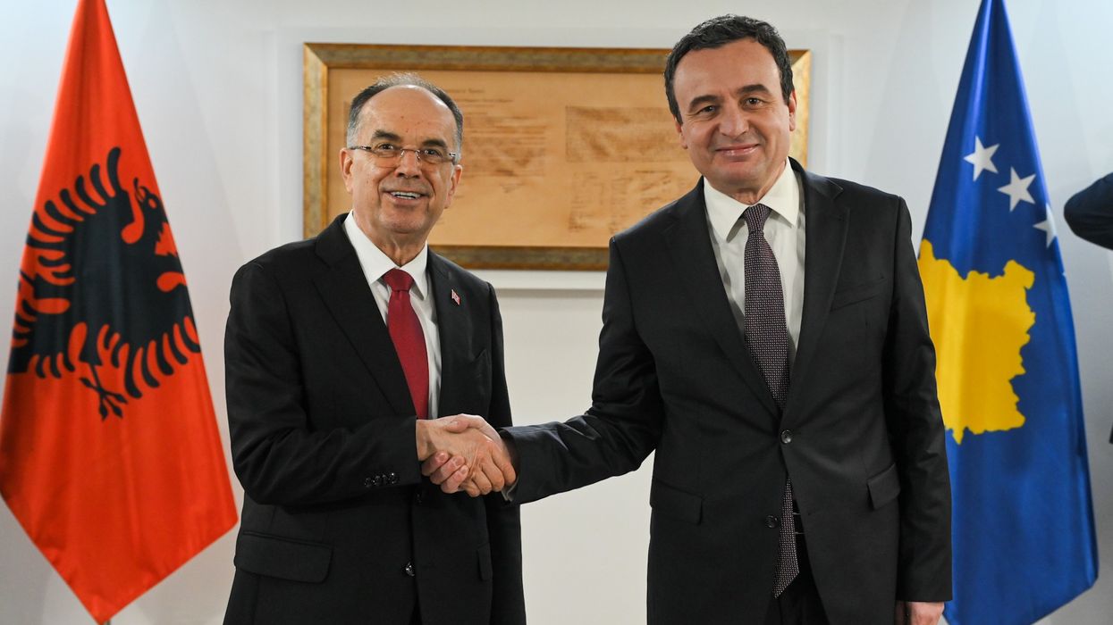 Takim në Kryeministri, Kurti dhe Begaj diskutojnë marrëdhëniet dhe bashkëpunimin dypalësh Takim në Kryeministri, Kurti dhe Begaj diskutojnë marrëdhëniet dhe bashkëpunimin dypalësh
