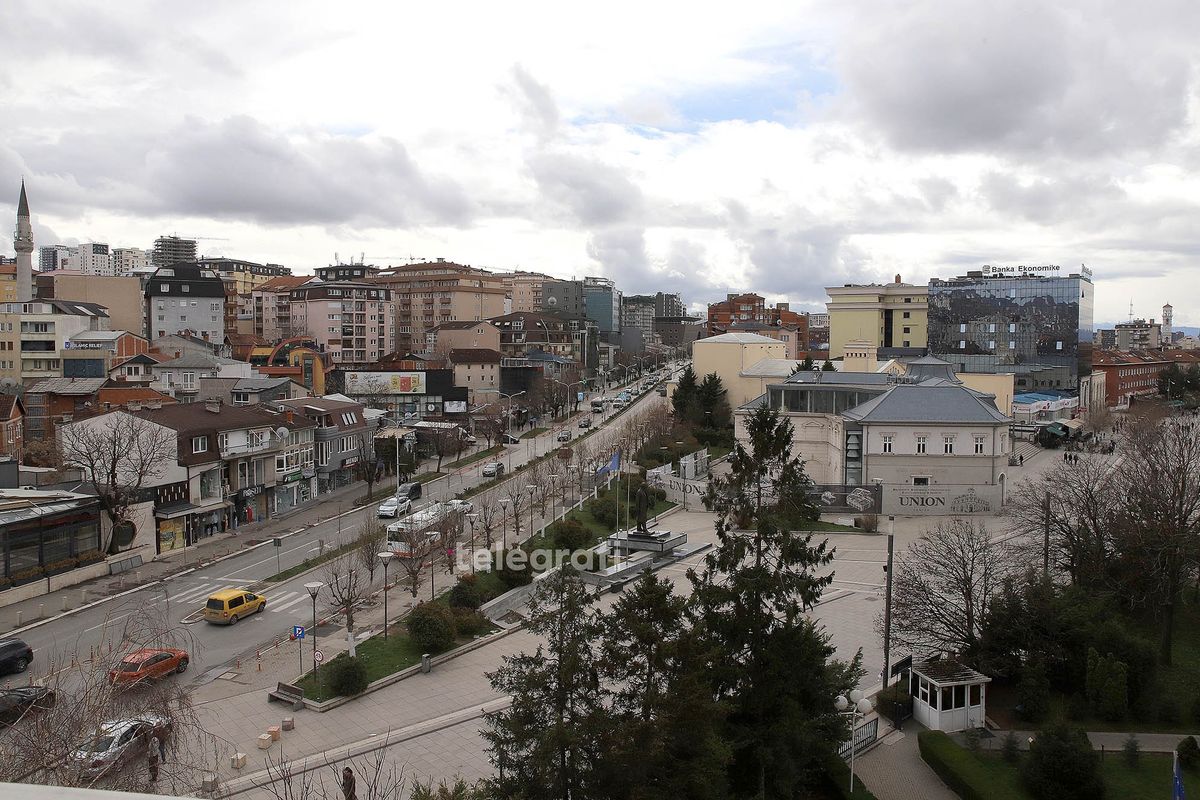 Sot mot i vranët dhe erë nga verilindja Sot mot i vranët dhe erë nga verilindja