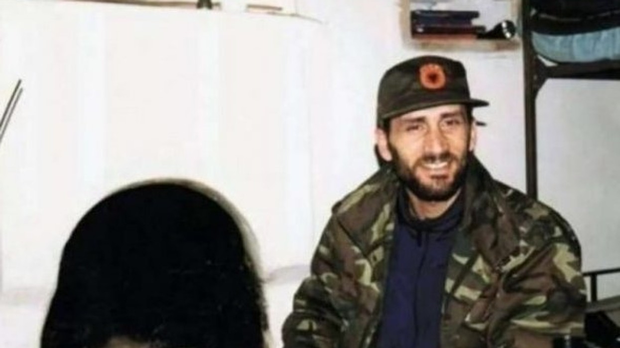 “Fisnike, UÇK-ja është e pamposhtur”, publikohen pamje para nisjes së heroit Agim Ramadani në luftë