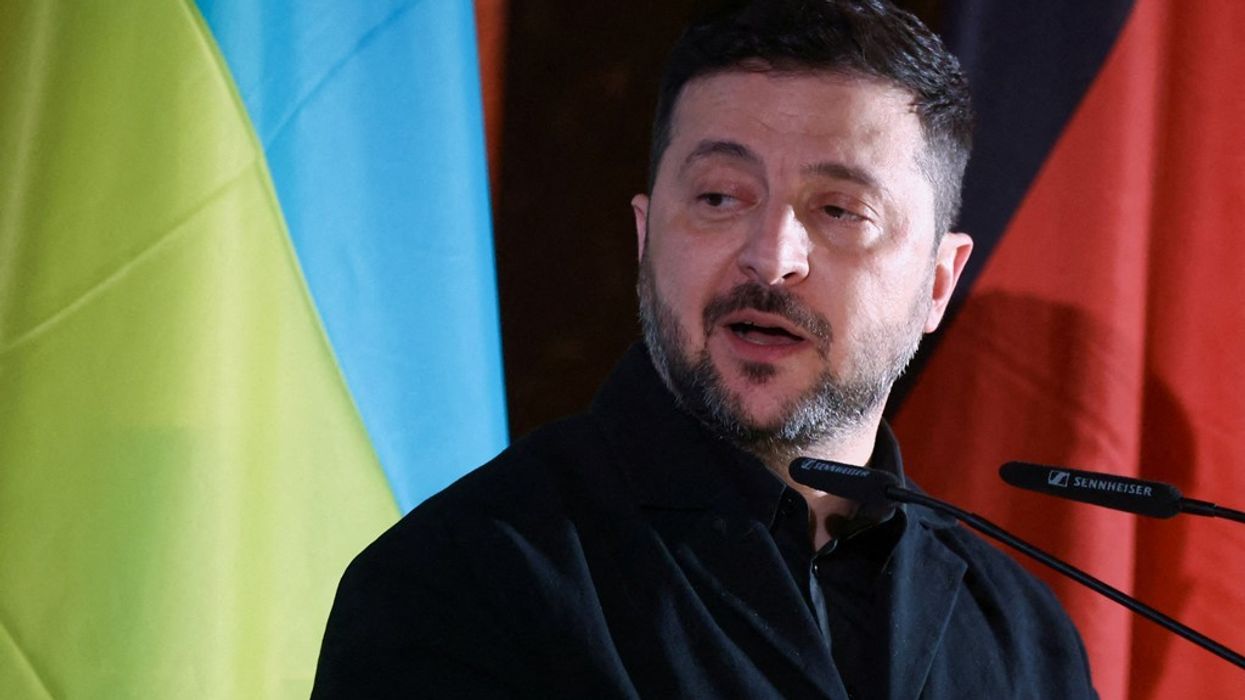 Zelensky thotë se ka pasur përparim në aspektin ushtarak të bisedimeve - por dallimet mbeten në 'dimensionin politik' Zelensky thotë se ka pasur përparim në aspektin ushtarak të bisedimeve - por dallimet mbeten në 'dimensionin politik'