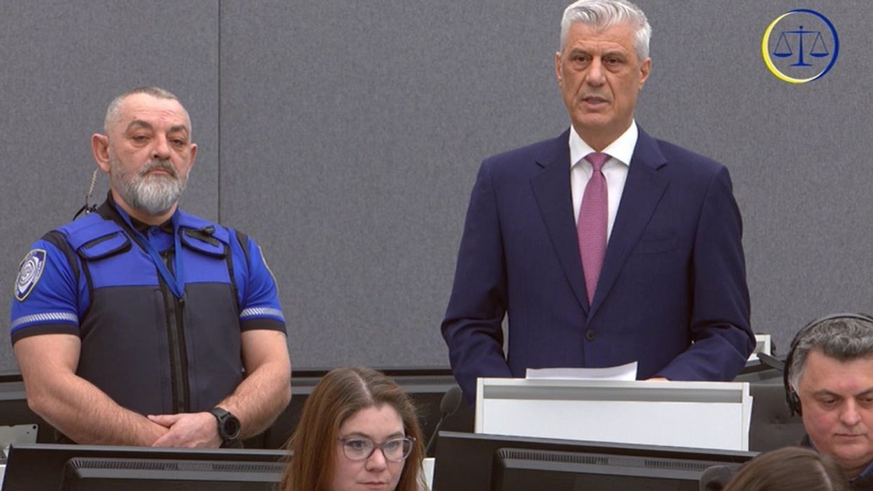 Thaçi mbyll deklaratën në Hagë: Ekziston vetëm një e vërtetë – jam i pafajshëm Thaçi mbyll deklaratën në Hagë: Ekziston vetëm një e vërtetë – jam i pafajshëm