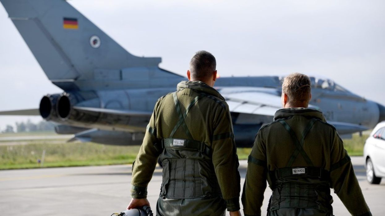 Merz: Aeroplanët gjermanë mund të transportojnë armë bërthamore franceze dhe britanike Merz: Aeroplanët gjermanë mund të transportojnë armë bërthamore franceze dhe britanike