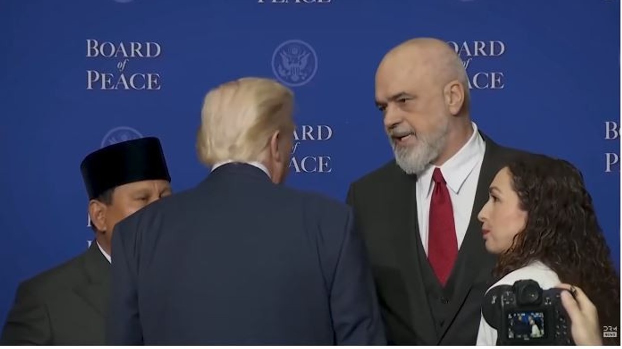 Rama i kërkon Trumpit ndërhyrje për Gjykatën Speciale: Thaçi po mbahet padrejtësisht në paraburgim