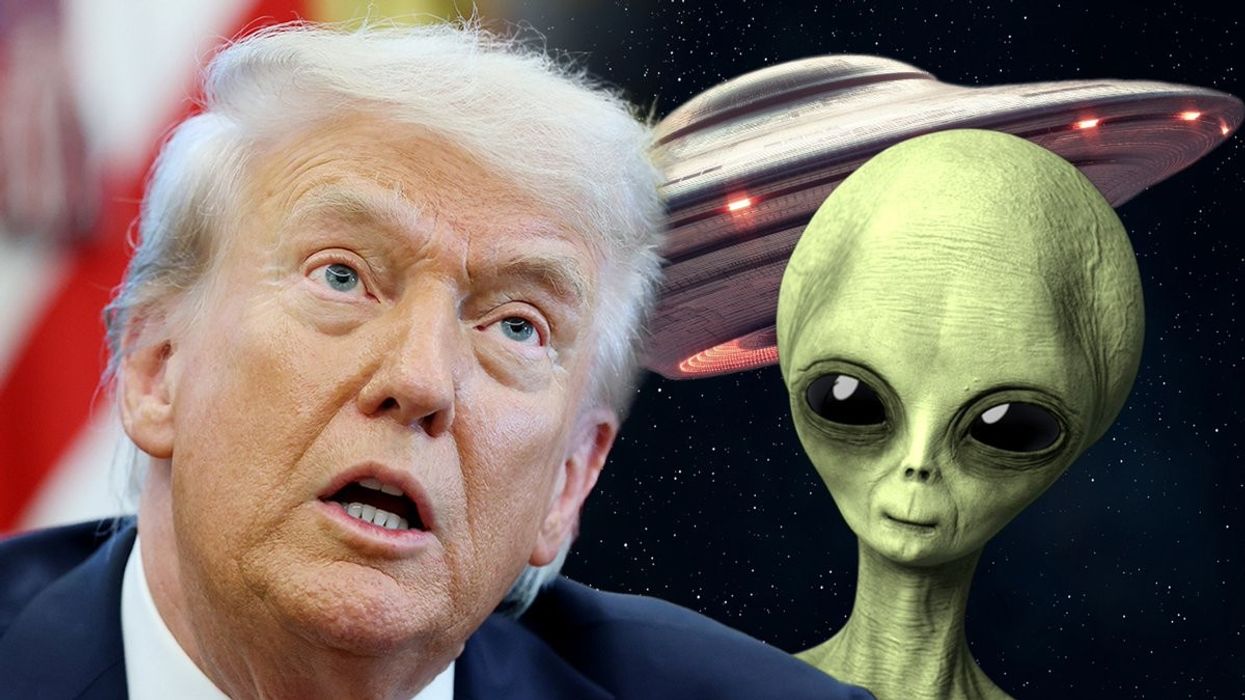 Trump urdhëron publikimin e të gjitha dokumenteve për UFO-t dhe jetën aliene Trump urdhëron publikimin e të gjitha dokumenteve për UFO-t dhe jetën aliene