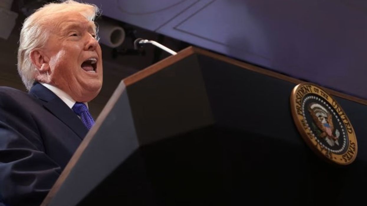 Gjykata ia anuloi tarifat, Trump bën lëvizje të papritur - vendos tarifa të reja prej 10 për qind Gjykata ia anuloi tarifat, Trump bën lëvizje të papritur - vendos tarifa të reja prej 10 për qind