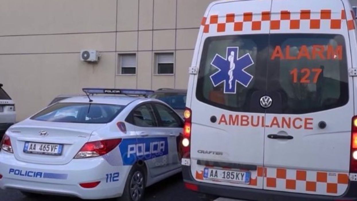 Goditet me thikë për vdekje 47-vjeçari në Kavajë Goditet me thikë për vdekje 47-vjeçari në Kavajë