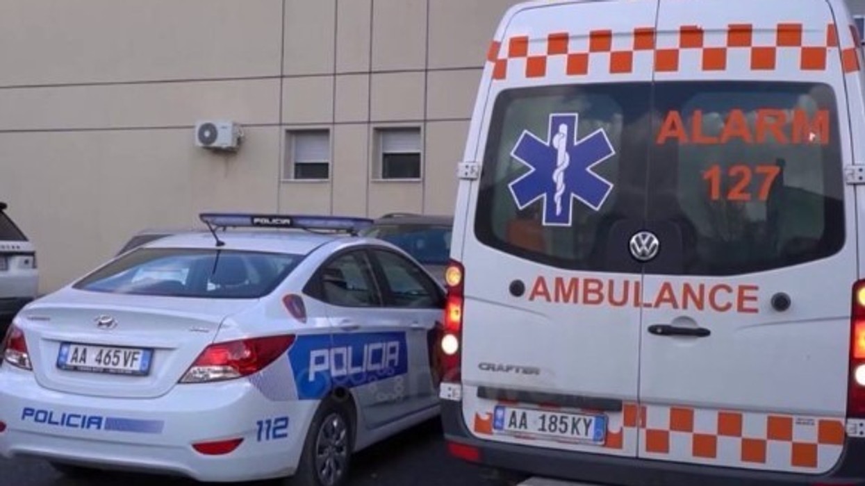 Goditet me thikë për vdekje 47-vjeçari në Kavajë