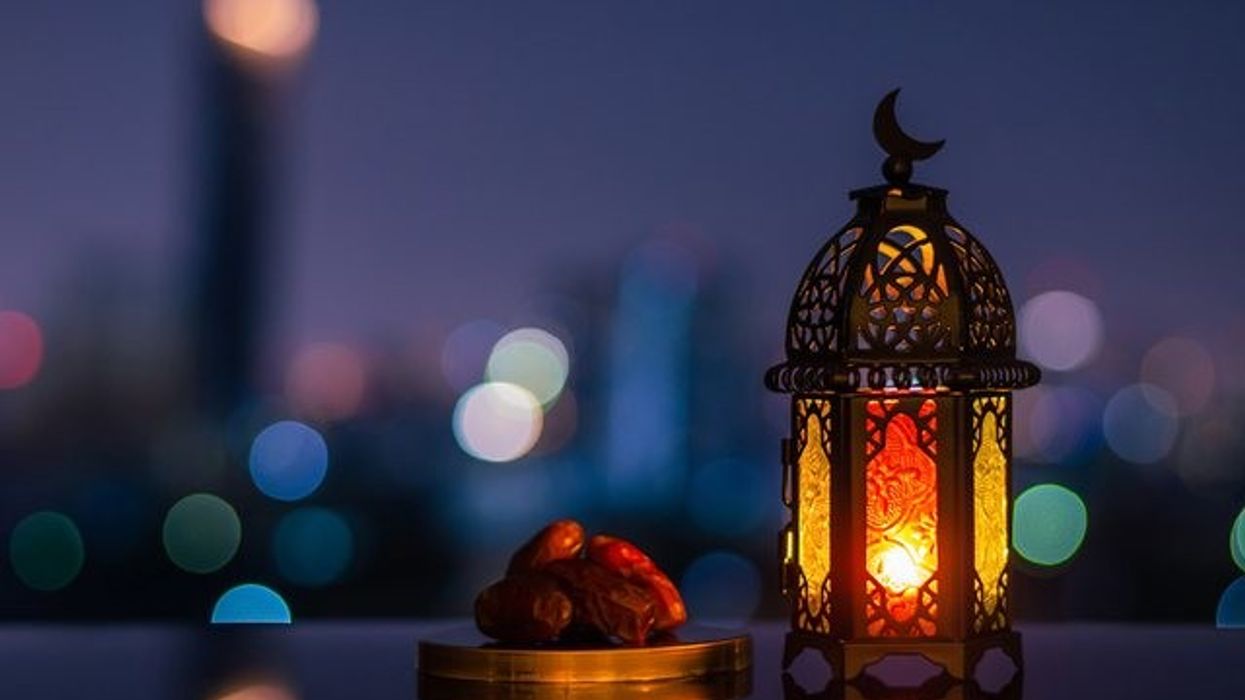 Pse ndryshon ora e Iftarit çdo natë? Pse ndryshon ora e Iftarit çdo natë?