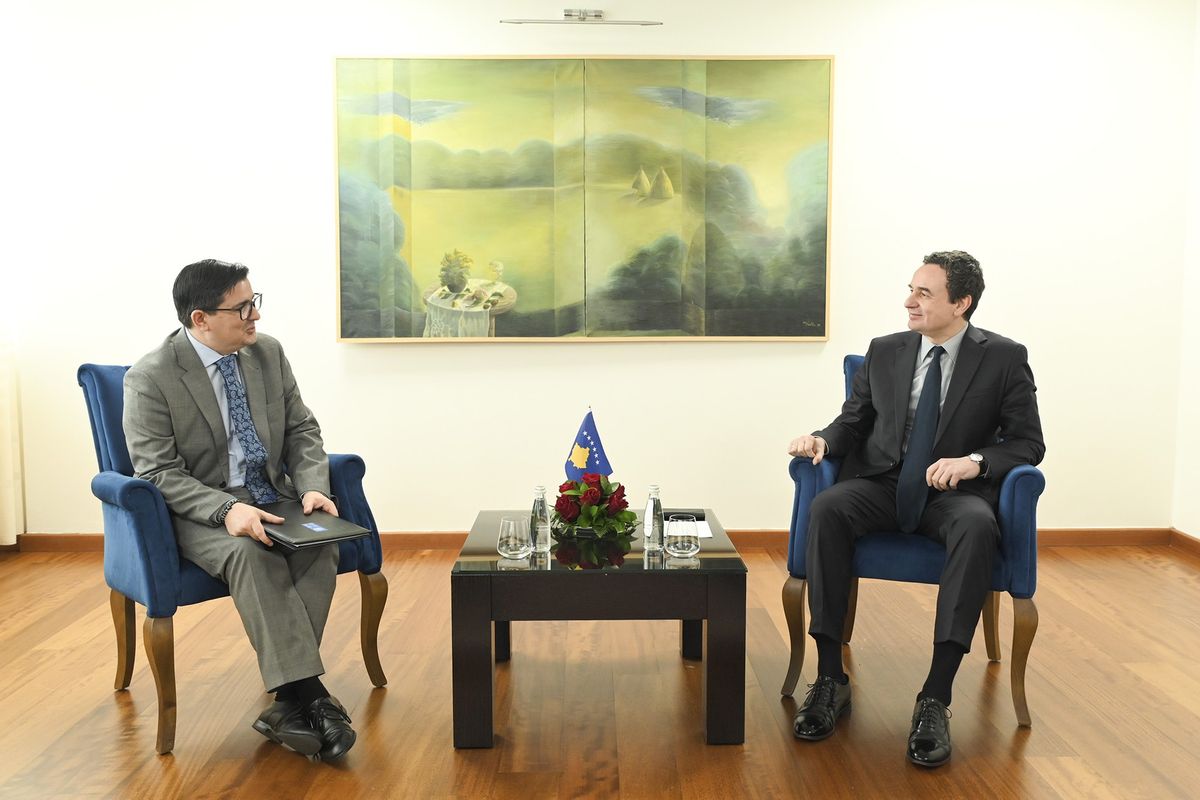 Kurti takoi përfaqësuesin e UNDP-së, rikonfirmohet bashkëpunimi strategjik për zhvillim dhe reforma Kurti takoi përfaqësuesin e UNDP-së, rikonfirmohet bashkëpunimi strategjik për zhvillim dhe reforma