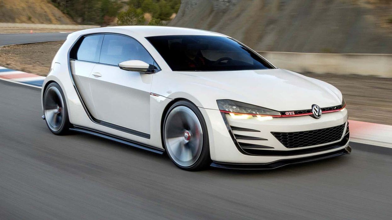 Volkswagen sjellë Golf GTI me tre herë më shumë cilindra sesa ulëse Volkswagen sjellë Golf GTI me tre herë më shumë cilindra sesa ulëse