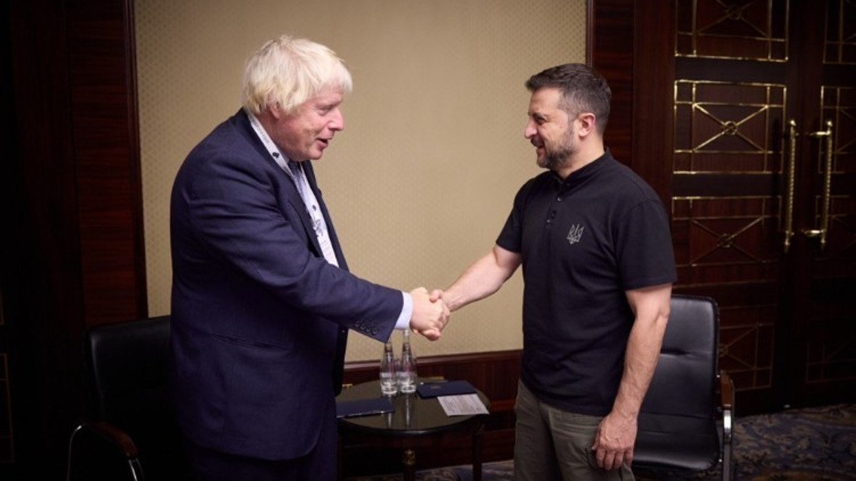 Johnson: Ukrainasit luftojnë si heronj ndërsa ne në Perëndim hezitojmë