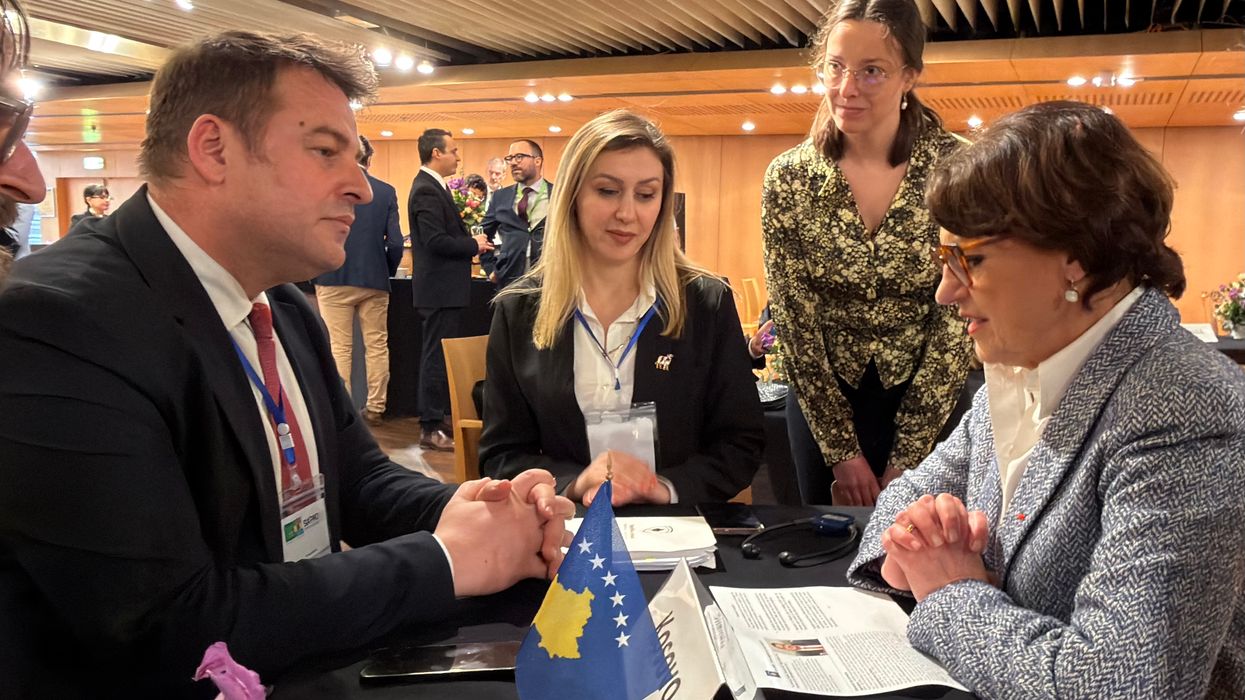 Muja takoi ministren franceze të Bujqësisë, diskutuan për mundësitë e bashkëpunimit të ndërsjellë mes dy shteteve Muja takoi ministren franceze të Bujqësisë, diskutuan për mundësitë e bashkëpunimit të ndërsjellë mes dy shteteve