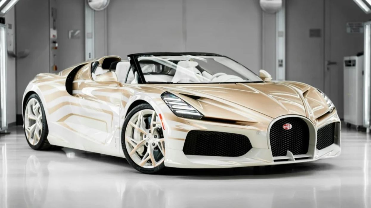 Bugatti prezanton veturën veçantë “La Perle Rare” Bugatti prezanton veturën veçantë “La Perle Rare”