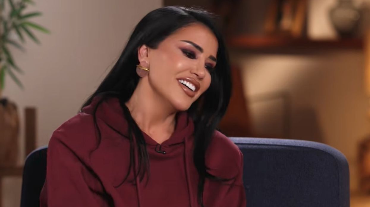 Jonida rrëfen si u njoh me Romeo Veshajn: Më bëri një batutë në Instagram, është karizmatik Jonida rrëfen si u njoh me Romeo Veshajn: Më bëri një batutë në Instagram, është karizmatik