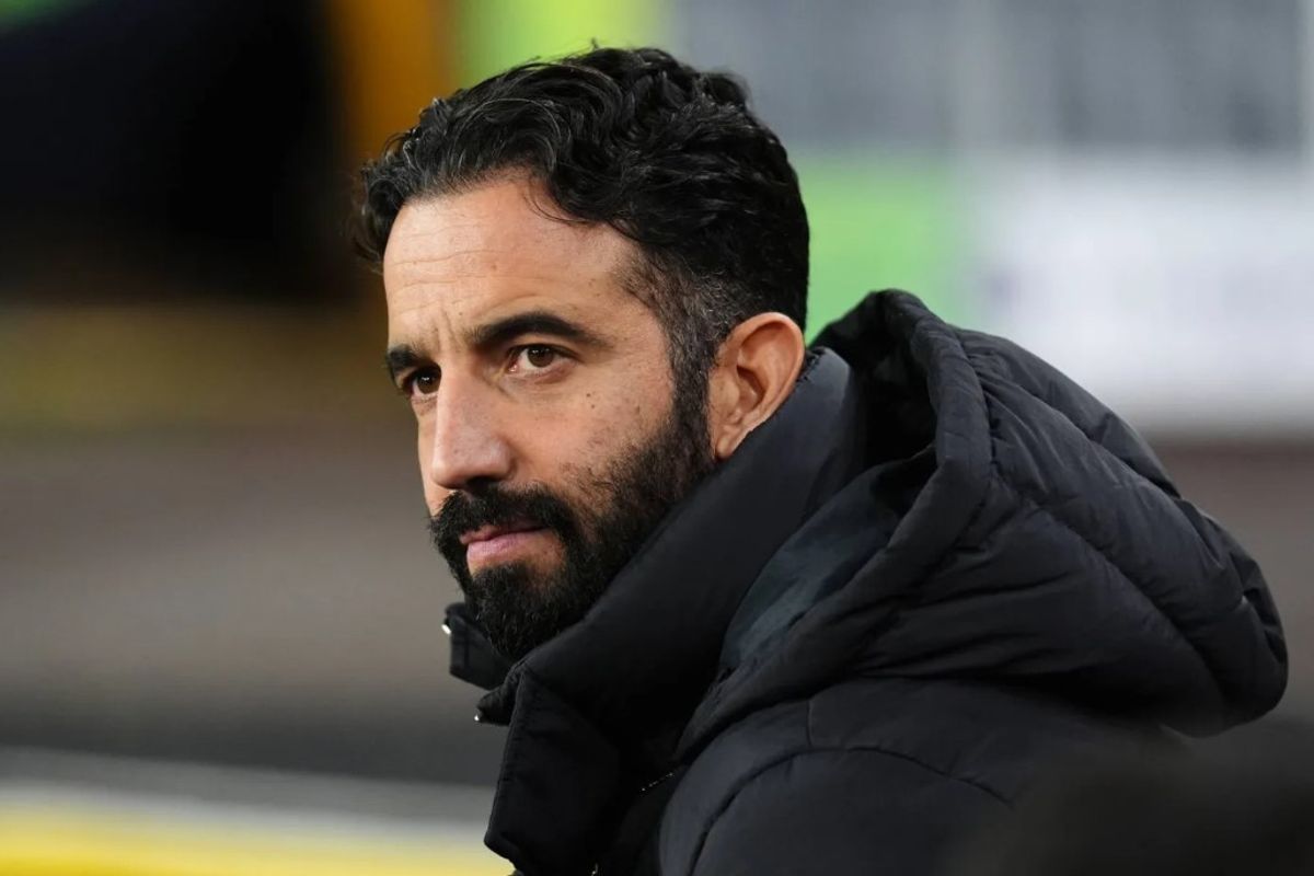 Man Utd zbulon shifrën e çmendur të parave që duhet t’i paguajnë Ruben Amorimit pasi e shkarkuan Man Utd zbulon shifrën e çmendur të parave që duhet t’i paguajnë Ruben Amorimit pasi e shkarkuan