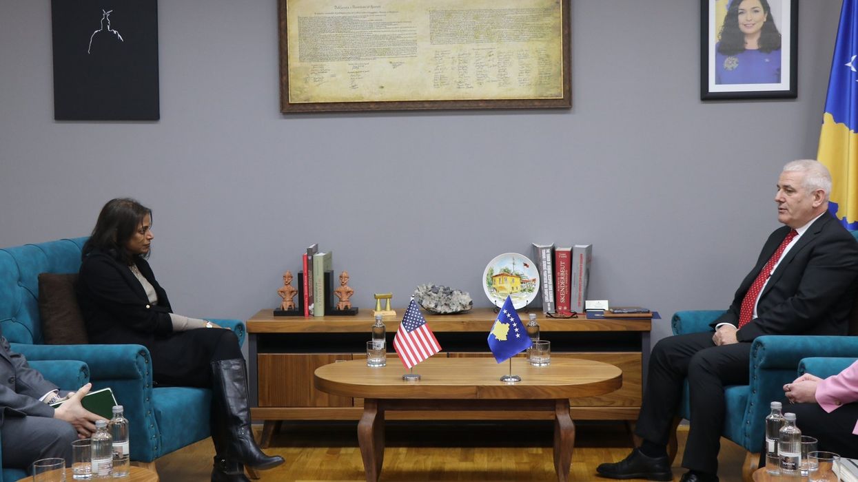 Takimi Prattipati- Sveçla, ambasada e SHBA-së jep detaje Takimi Prattipati- Sveçla, ambasada e SHBA-së jep detaje