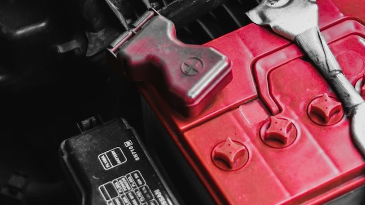 Automobilat modernë dhe zëvendësimi i akumulatorit - pse është më mirë që kjo punë t’u lihet specialistëve?! Automobilat modernë dhe zëvendësimi i akumulatorit - pse është më mirë që kjo punë t’u lihet specialistëve?!