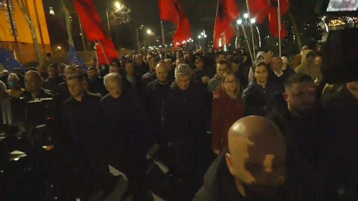 Nis protesta e opozitës në Shqipëri Nis protesta e opozitës në Shqipëri