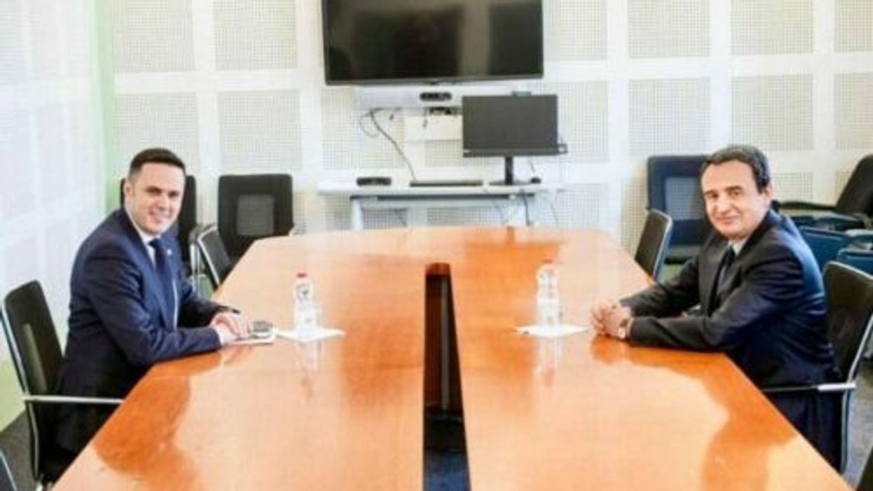 Vazhdojnë diskutimet për presidentin, Kurti nesër takon Abdixhikun Vazhdojnë diskutimet për presidentin, Kurti nesër takon Abdixhikun
