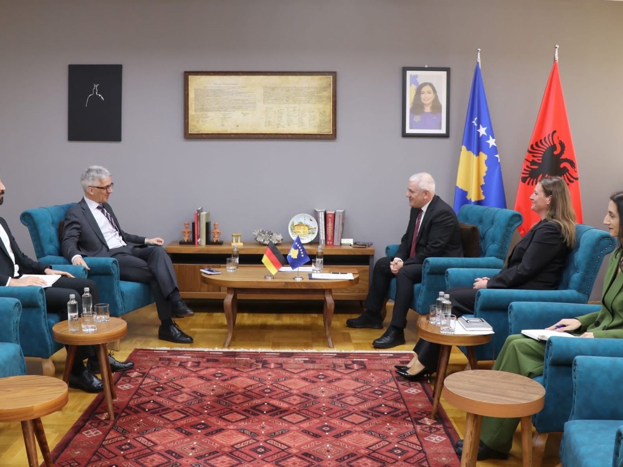 Sveçla me ambasadorin e Gjermanisë: Diskutuam për avancimin e projekteve në fushën e sigurisë Sveçla me ambasadorin e Gjermanisë: Diskutuam për avancimin e projekteve në fushën e sigurisë