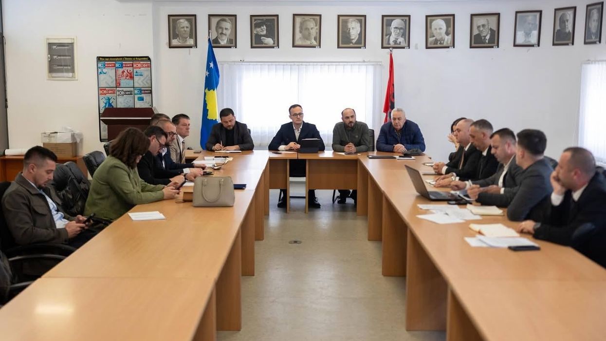 Kompletohet ekzekutivi i Komunës së Gjilanit Kompletohet ekzekutivi i Komunës së Gjilanit