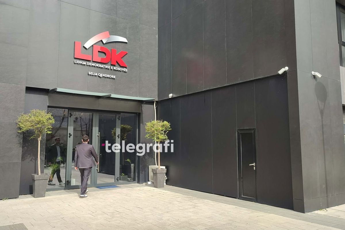 LDK e shqetësuar për reagimin e AGK-së ndaj gjuhës së Abdixhikut: Liria e medias nuk përjashton kritikën ndaj saj LDK e shqetësuar për reagimin e AGK-së ndaj gjuhës së Abdixhikut: Liria e medias nuk përjashton kritikën ndaj saj