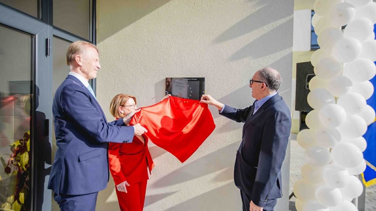 Inagurohet shkolla e re në Prizren e ndërtuar me fondet e BE-së 5.2 milionë euro, Orav e konsideron investim për të ardhmen evropiane të Kosovës