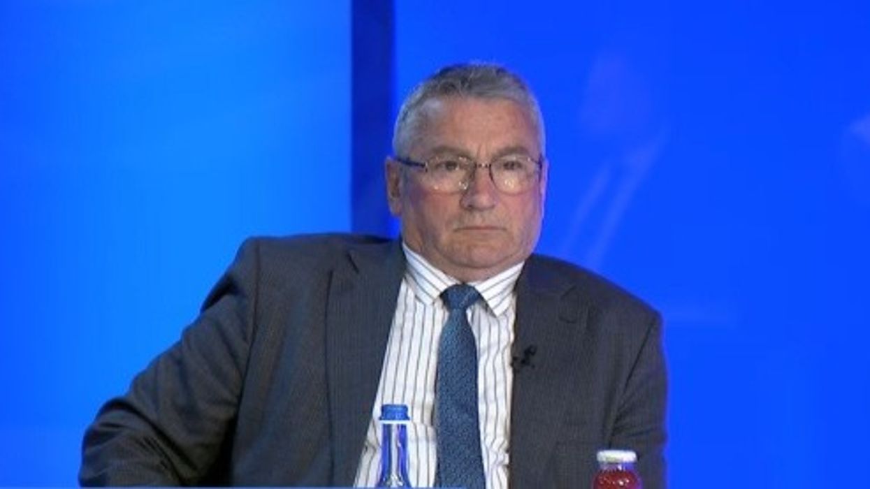 Ish-deputeti i LVV-së: Nuk ka matematikë që e rizgjedh Osmanin presidente Ish-deputeti i LVV-së: Nuk ka matematikë që e rizgjedh Osmanin presidente