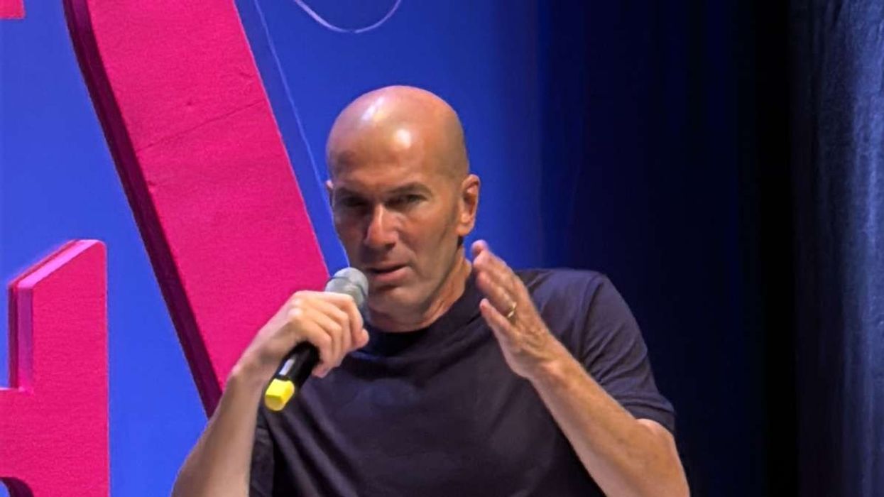 Zidane zbulon emrat e pesë lojtarëve që e mahnitën në stërvitje Zidane zbulon emrat e pesë lojtarëve që e mahnitën në stërvitje