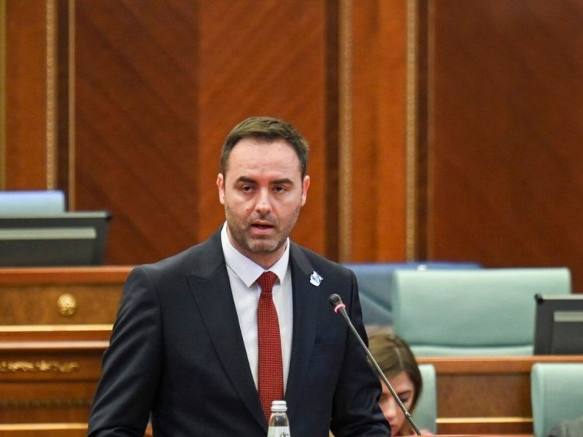 Vetëvendosje propozon Glauk Konjufcën për president Vetëvendosje propozon Glauk Konjufcën për president