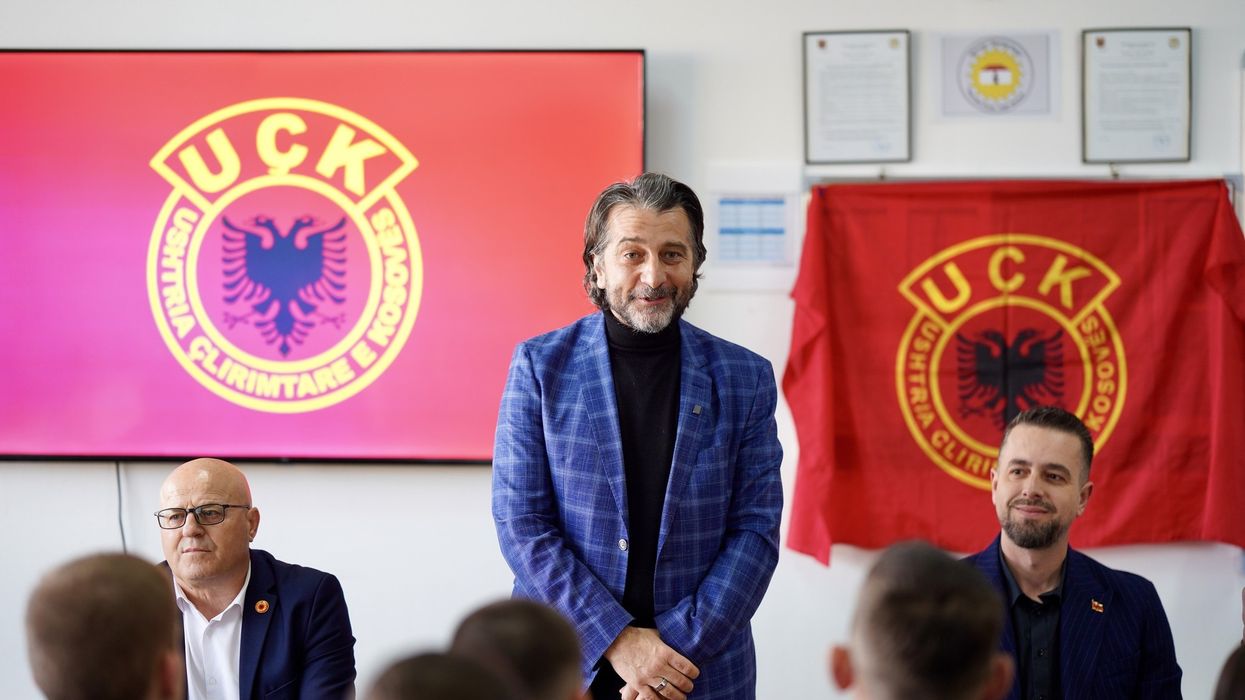 Historia e luftës së Kosovës ligjërohet në orën e parë mësimore, Rama: Brezat e rinj duhet të mësojnë rrugën e vështirë drejt lirisë Historia e luftës së Kosovës ligjërohet në orën e parë mësimore, Rama: Brezat e rinj duhet të mësojnë rrugën e vështirë drejt lirisë