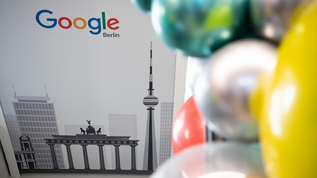 Google hap qendrën e Inteligjencës Artificiale në Berlin - si pjesë të një programi investimi prej 5.5 miliardë eurosh