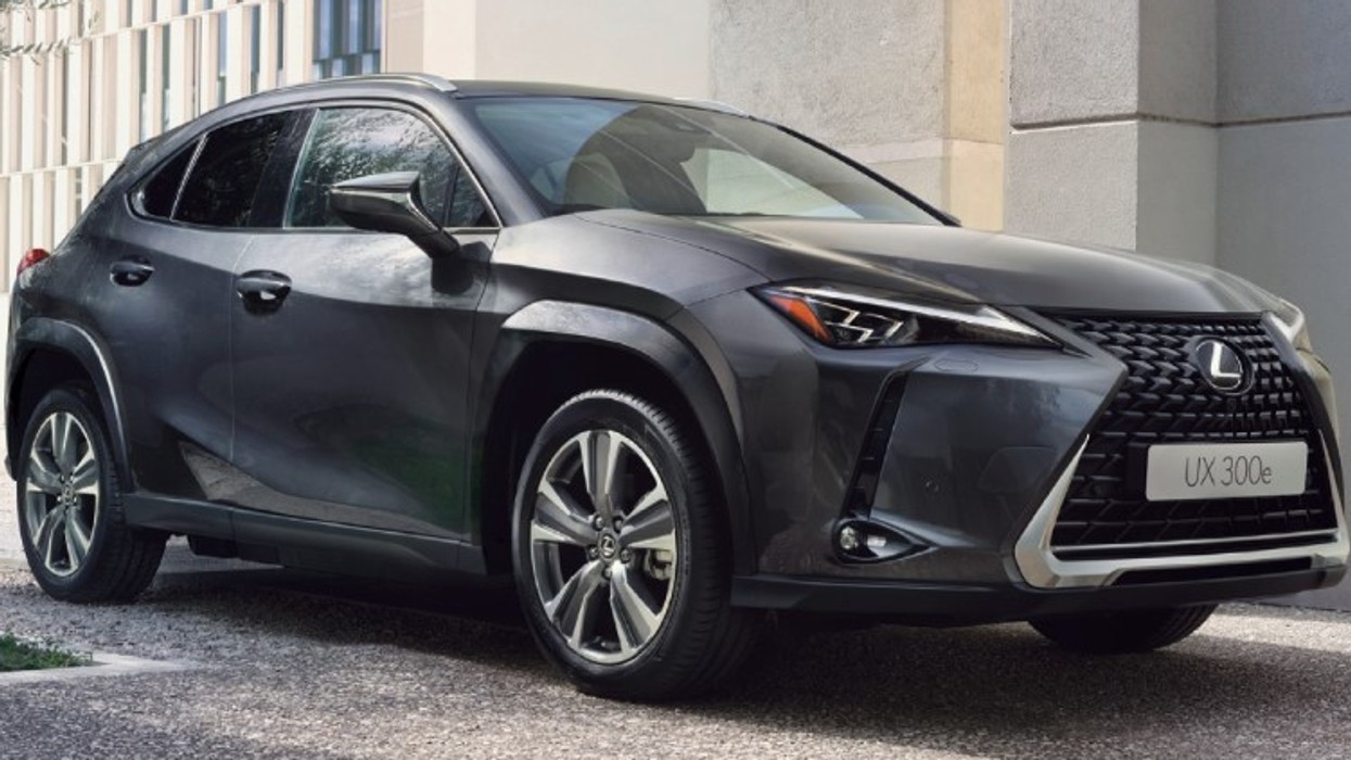 Lexus UX 300e elektrik "zhduket nga tregjet"