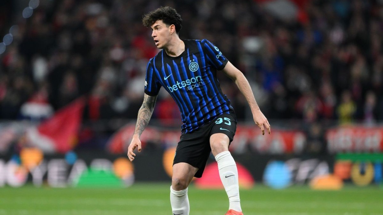 Flick nuk është i bindur, transferimi i Bastoni te Barcelona mund të dështojë