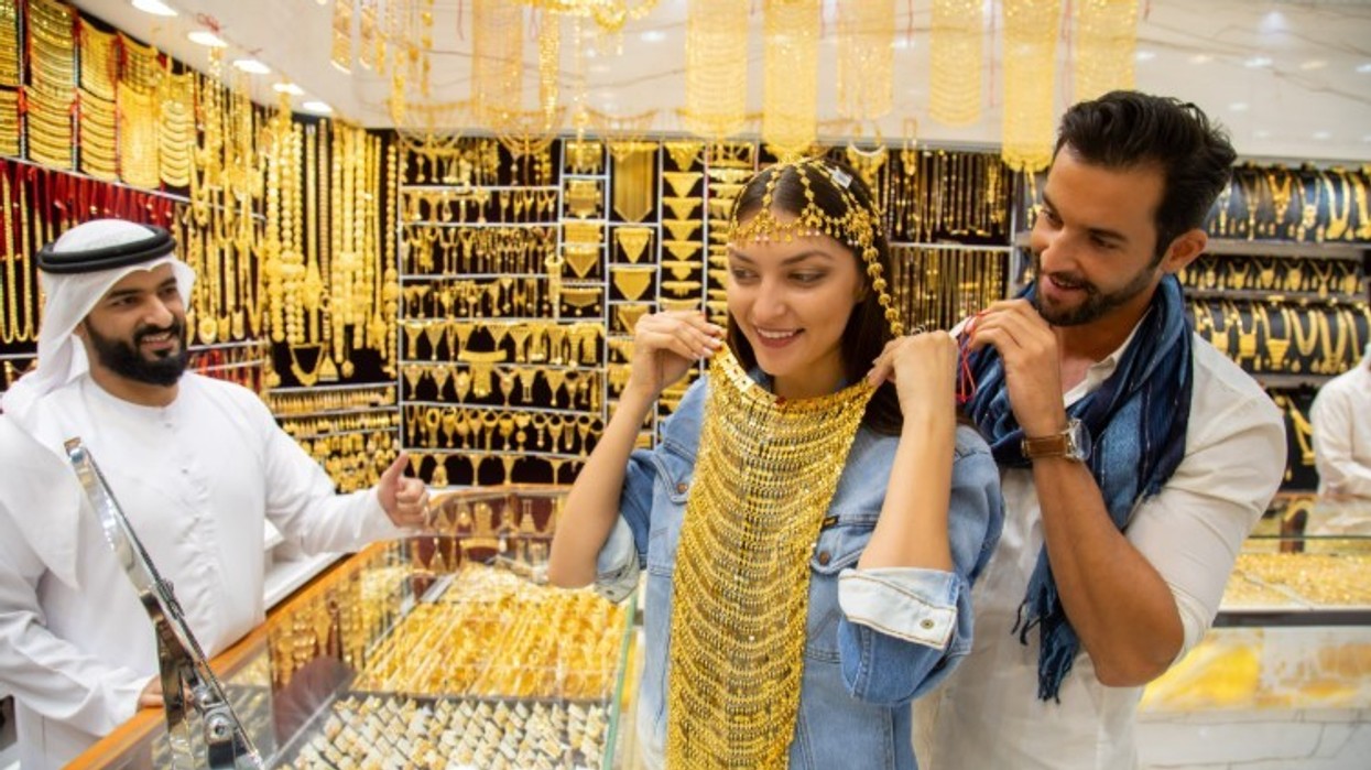 Ari me çmim të lirë në Dubai - tregtarët detyrohen të ofrojnë zbritje të mëdha