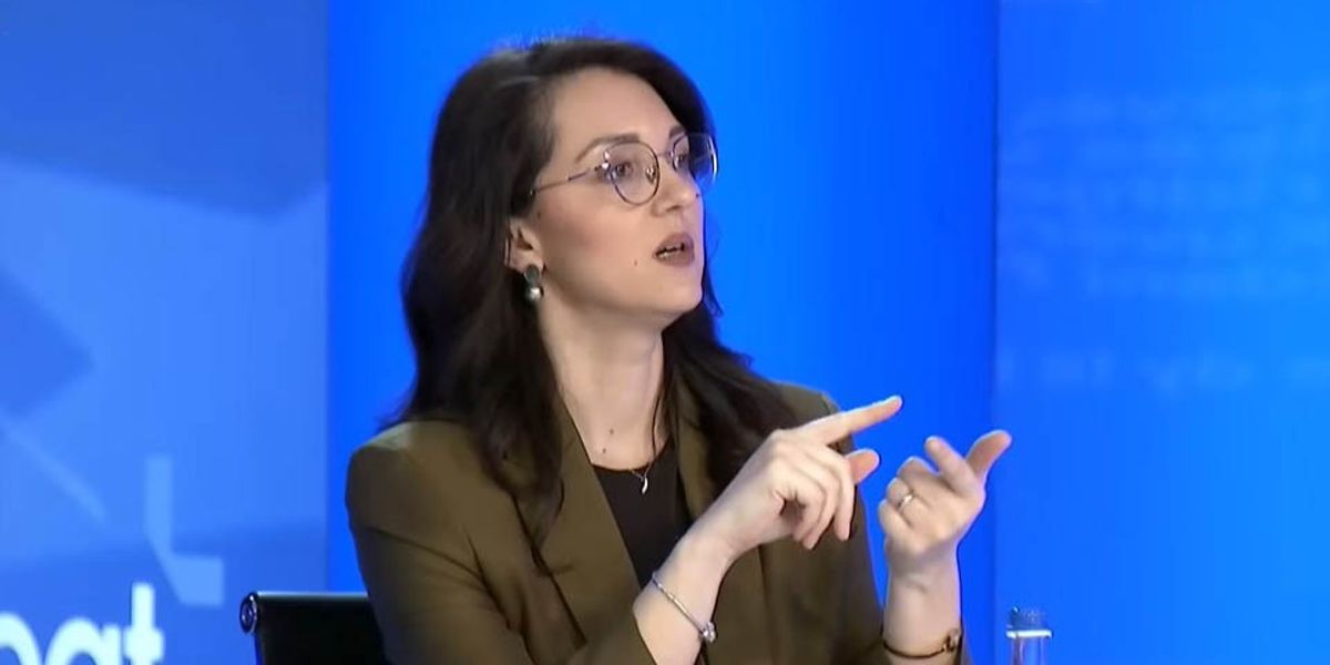 Deputetja e LVV: Kur LDK ia mbylli dyert, ne e bëmë Osmanin politikanen më të votuar - kryetare Kuvendi e presidente Deputetja e LVV: Kur LDK ia mbylli dyert, ne e bëmë Osmanin politikanen më të votuar - kryetare Kuvendi e presidente