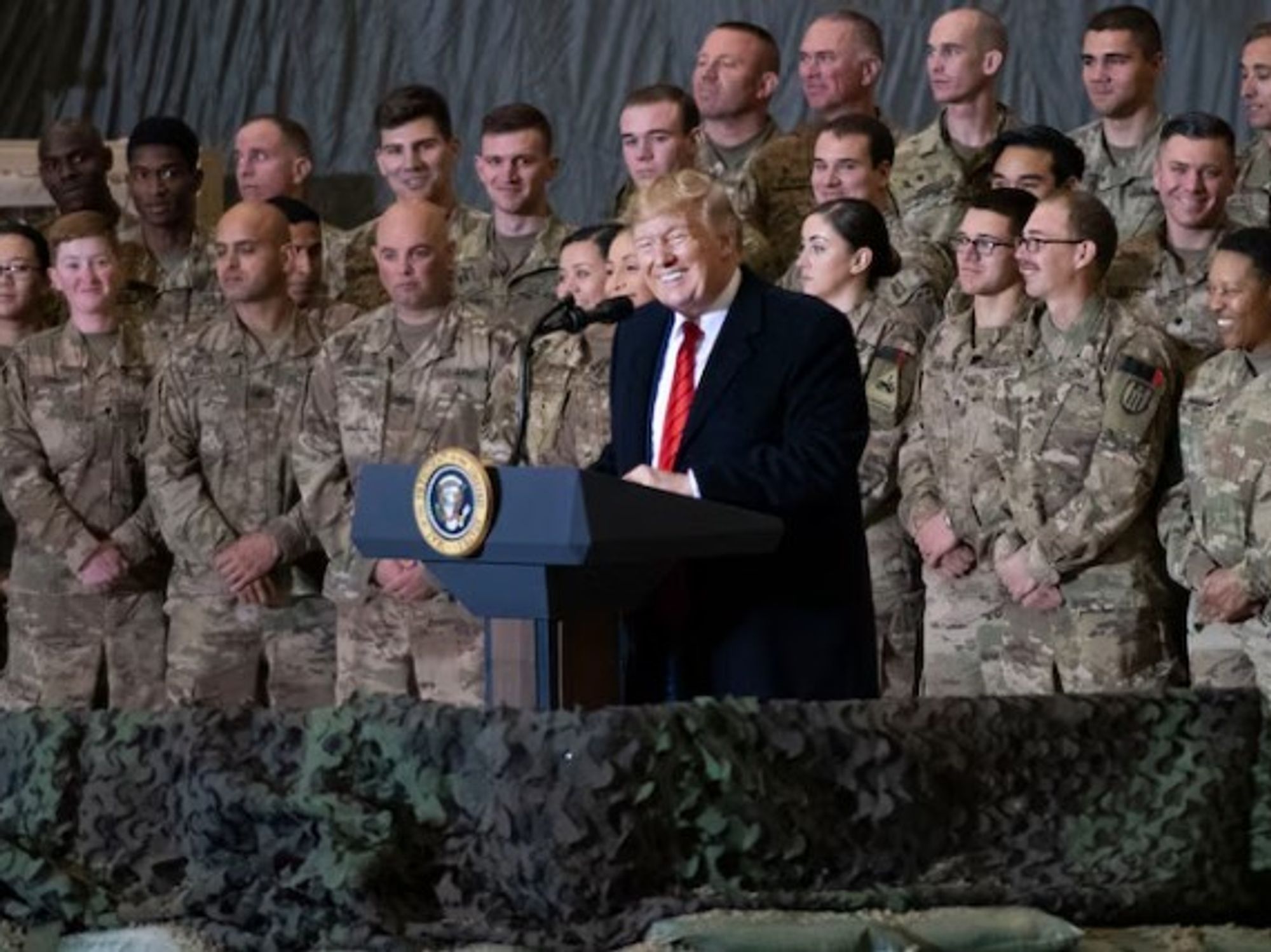Trump diskuton mundësinë e dërgimit të trupave amerikane në Iran Trump diskuton mundësinë e dërgimit të trupave amerikane në Iran
