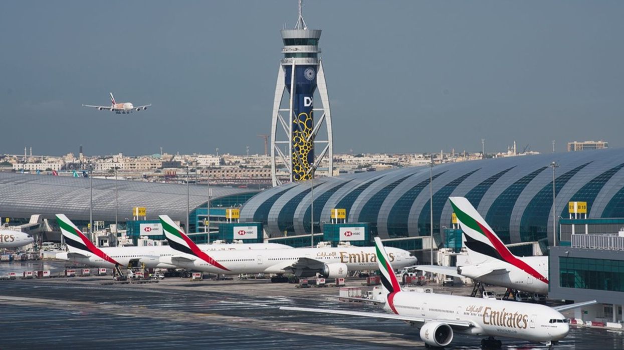 Dubai rikthen fluturimet pas sulmeve iraniane Dubai rikthen fluturimet pas sulmeve iraniane