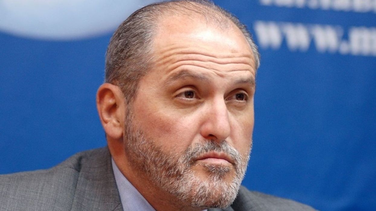 Surroi analizon dekretin e Osmanit për shpërndarjen e Kuvendit, e quan ndërhyrje në pushtetin legjislativ Surroi analizon dekretin e Osmanit për shpërndarjen e Kuvendit, e quan ndërhyrje në pushtetin legjislativ