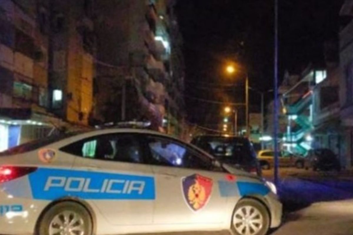 Shpërthim tritoli në një makinë gjatë natës në Tiranë, çfarë thotë policia Shpërthim tritoli në një makinë gjatë natës në Tiranë, çfarë thotë policia