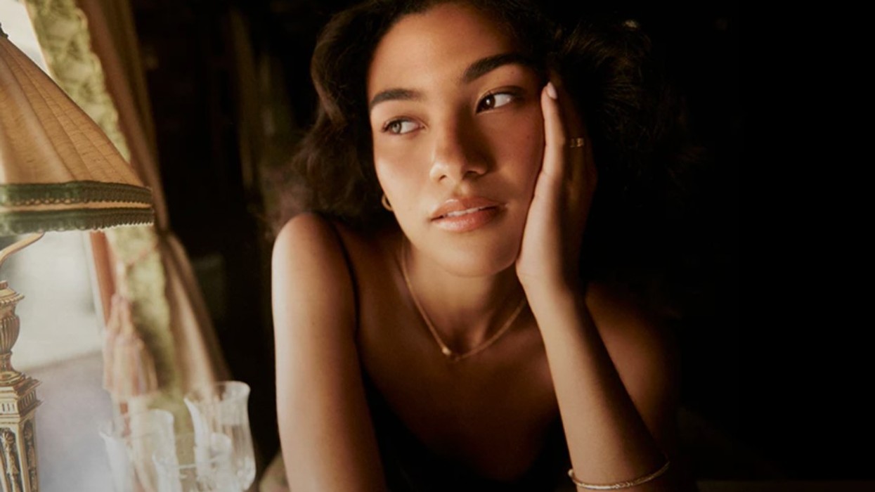 Olivia Dean shpallet fytyra e re e Hourglass pas triumfit në BRIT Awards