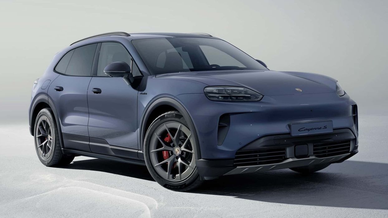 Porsche Cayenne S e re elektrike arrin pikën e mrekullueshme Porsche Cayenne S e re elektrike arrin pikën e mrekullueshme