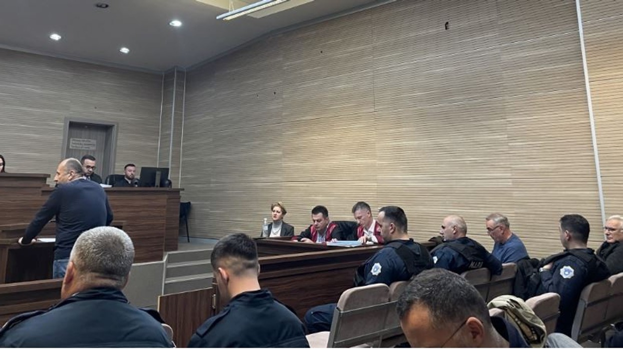 “Më mbajti një orë duke më maltretuar psiqikisht”, dëshmitarët rrëfejnë se në çfarë rrethanash njohën të akuzuarin Pantiq