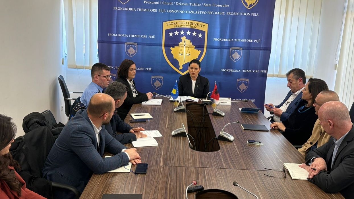 Prokuroria e Pejës kërkon bashkëpunim më të fuqishëm nga inspektorët e institucioneve Prokuroria e Pejës kërkon bashkëpunim më të fuqishëm nga inspektorët e institucioneve